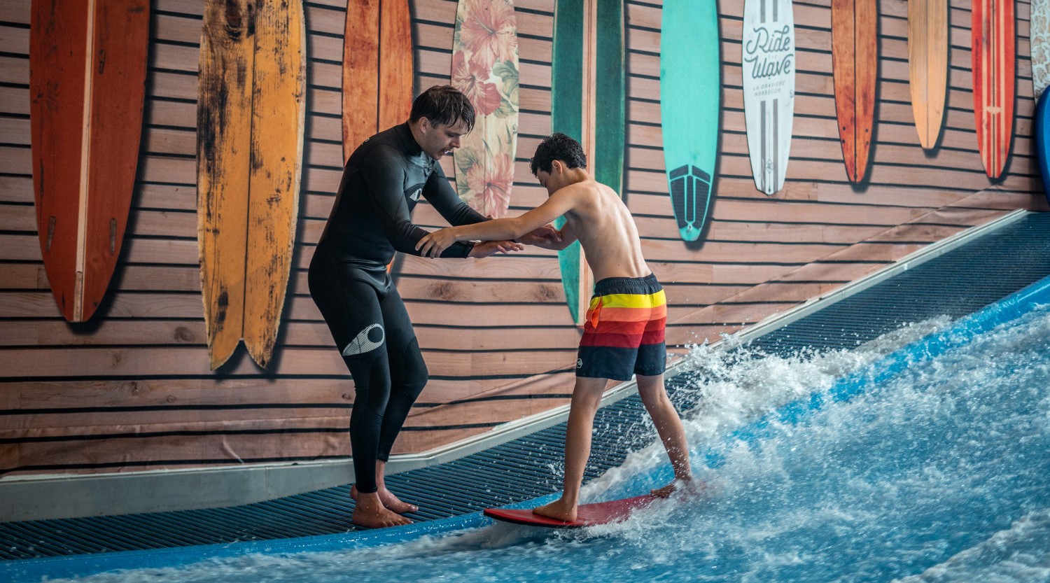 Surf-flowboard-UP2PLAY-vague